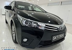 Toyota Corolla Altis 1.6L CVT Elegance LED Keyless Black 2015 